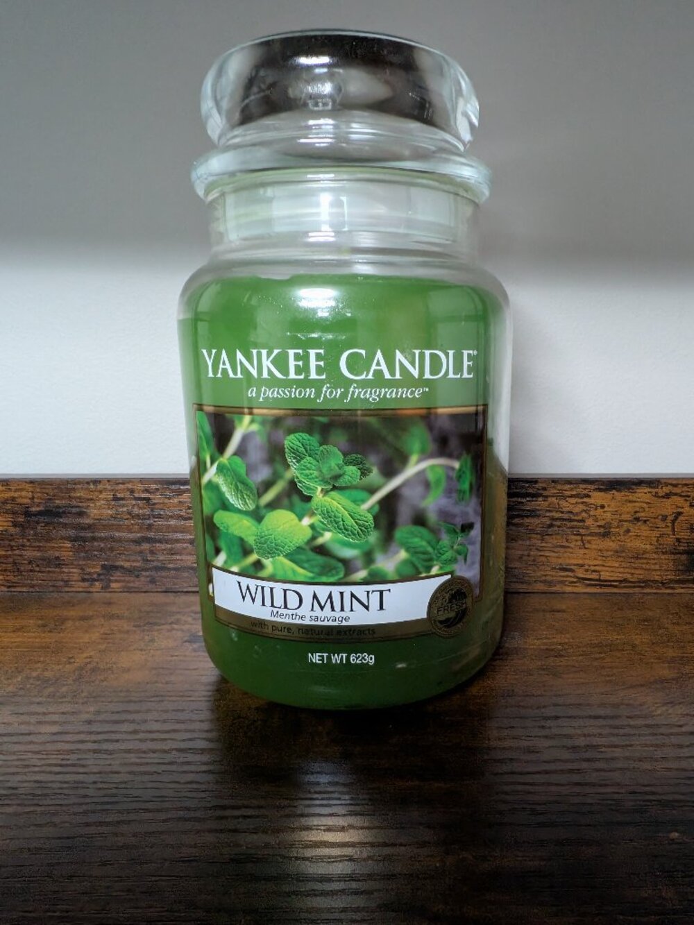 yankee candle wild mint 22 oz new..rare large 22oz jar white label